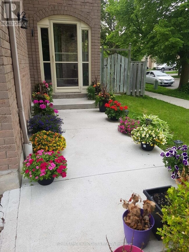 property at 9 Ridgewood Rd