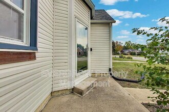 5244 E 10th St in Indianapolis, IN - Building Photo - Building Photo