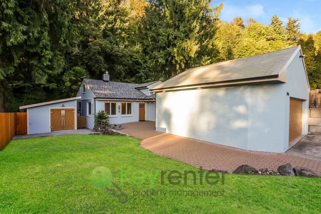 2456 SW 172nd St in Burien, WA - Building Photo