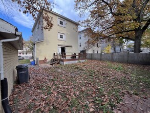 53 Charlotte St, Unit 1 in Worcester, MA - Foto de edificio - Building Photo