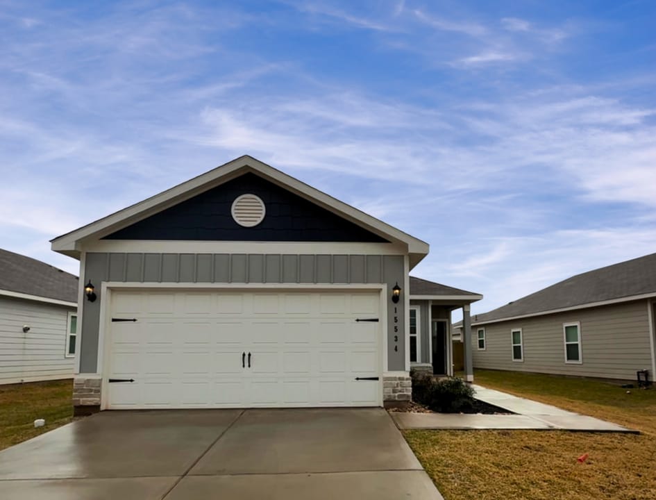 15534 Caramel Spgs Dr in Conroe, TX - Foto de edificio