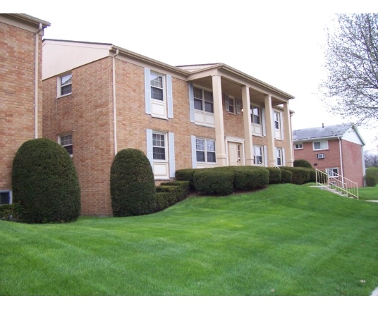 Troy Village Apartments in Troy, OH - Building Photo