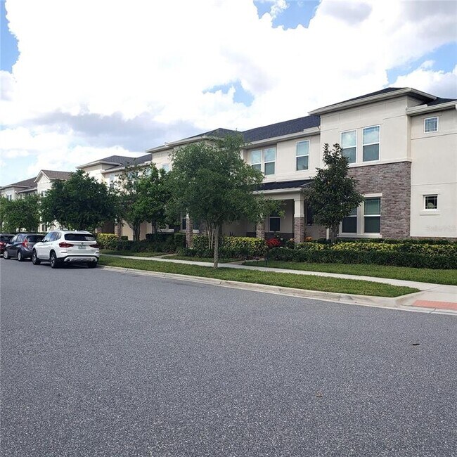 property at 8085 Glenlloyd Ave
