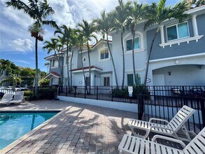 11667 NE 18th Dr in North Miami, FL - Building Photo - Building Photo