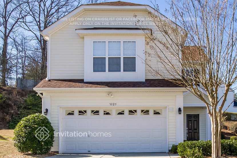 3325 Glamorgan Ct in Charlotte, NC - Building Photo