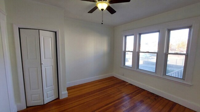 19 Regina Rd, Unit 1 in Boston, MA - Building Photo - Building Photo