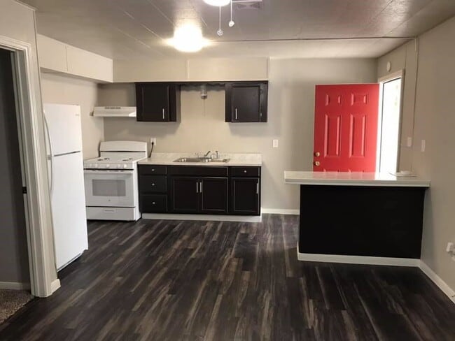 property at 1020 N Main St