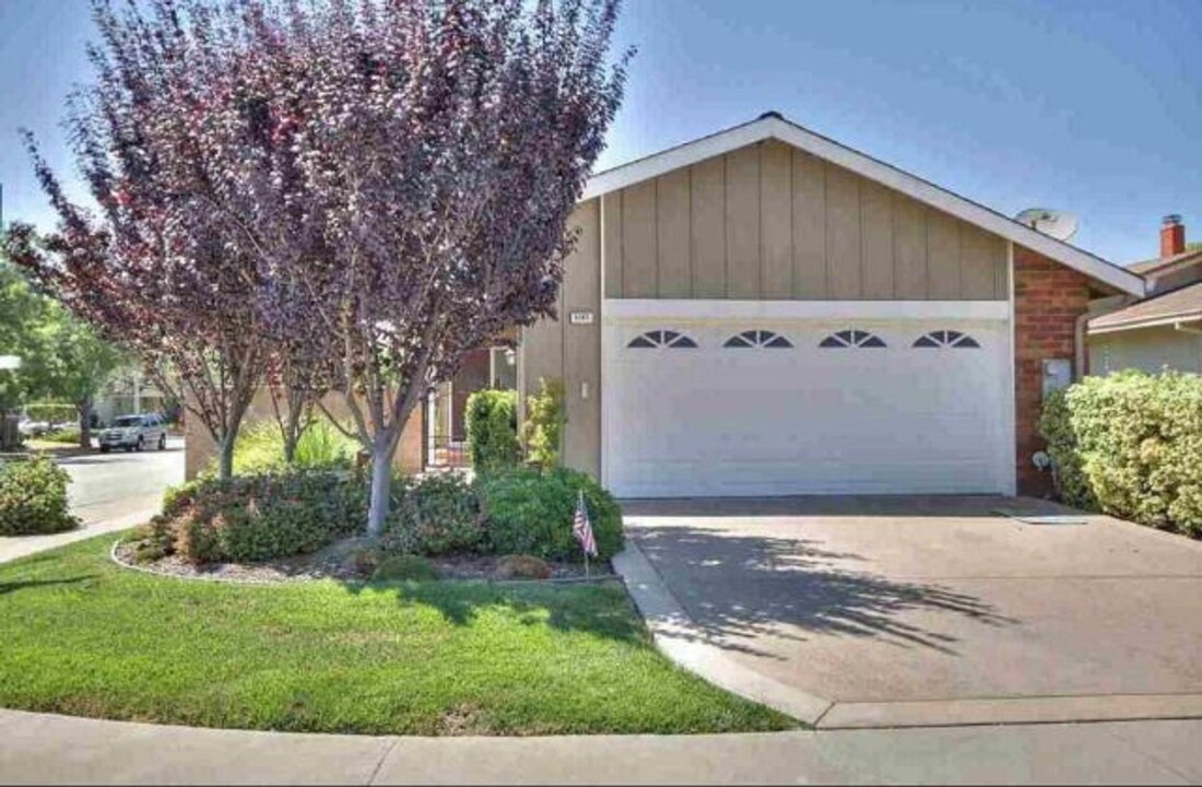 5197 Bolton Pl in Newark, CA - Building Photo
