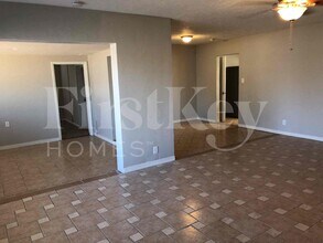 1634 W Indian School Rd in Phoenix, AZ - Foto de edificio - Building Photo