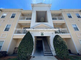 8210 Green Parrot Rd in Jacksonville, FL - Building Photo