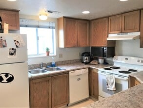 886 E 820 N in Provo, UT - Building Photo - Building Photo