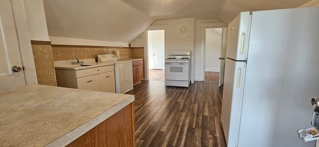 30 Francis st, Unit #3 in Ansonia, CT - Foto de edificio - Building Photo