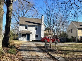 310 S Parkdale Ave in Chattanooga, TN - Building Photo