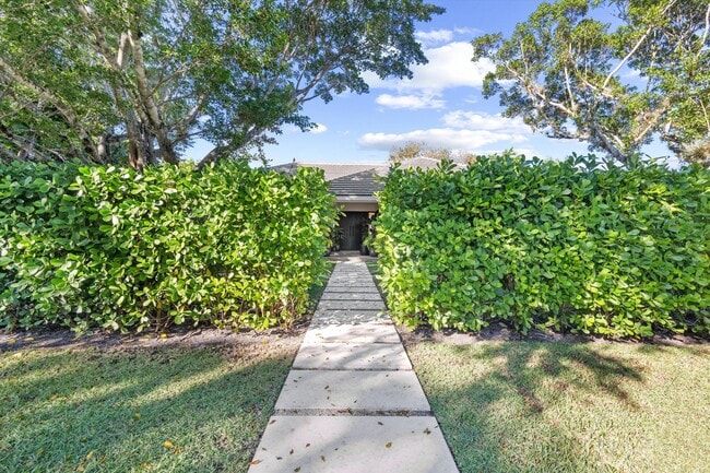 11685 Maidstone Dr in Wellington, FL - Building Photo - Building Photo