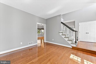 233 Chaingate Cir in Landenberg, PA - Foto de edificio - Building Photo