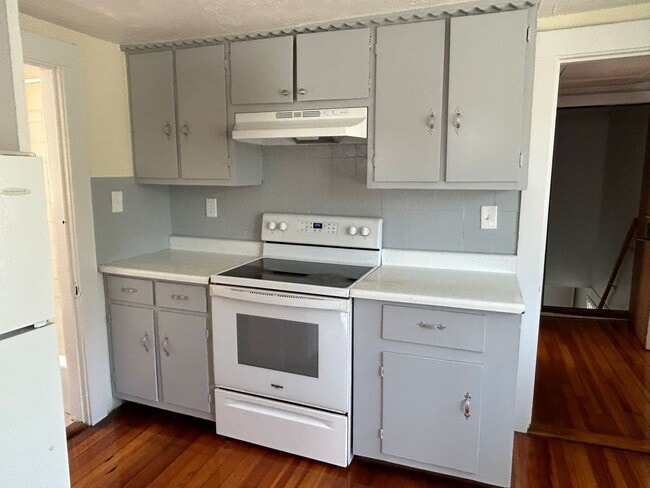 11 Clark St in Milford, MA - Building Photo - Building Photo