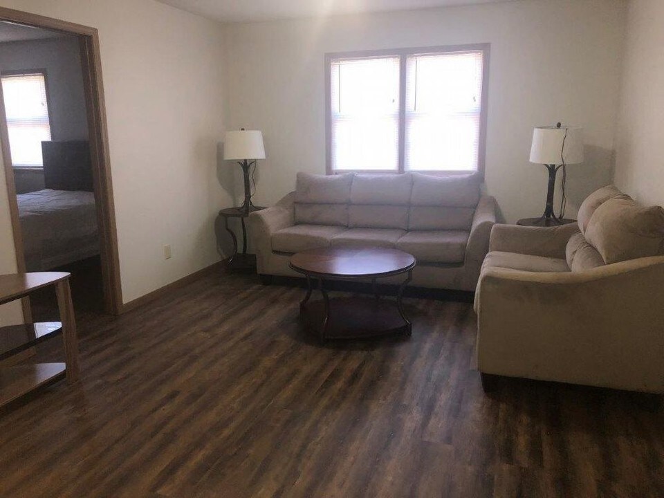 115 Holly Dr in St. Robert, MO - Building Photo