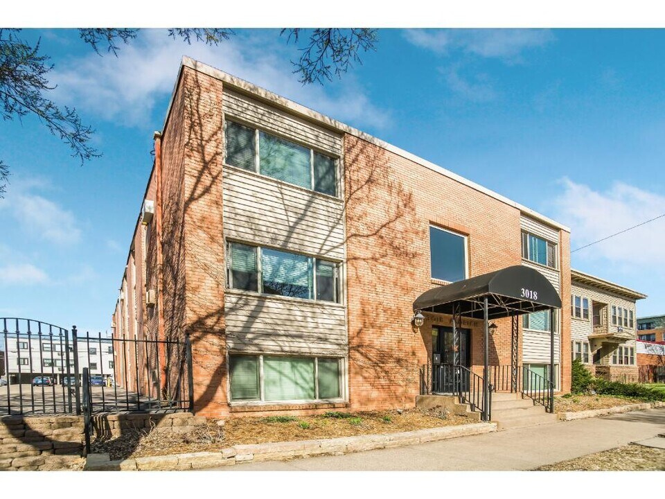 3018 Aldrich Ave S in Minneapolis, MN - Building Photo