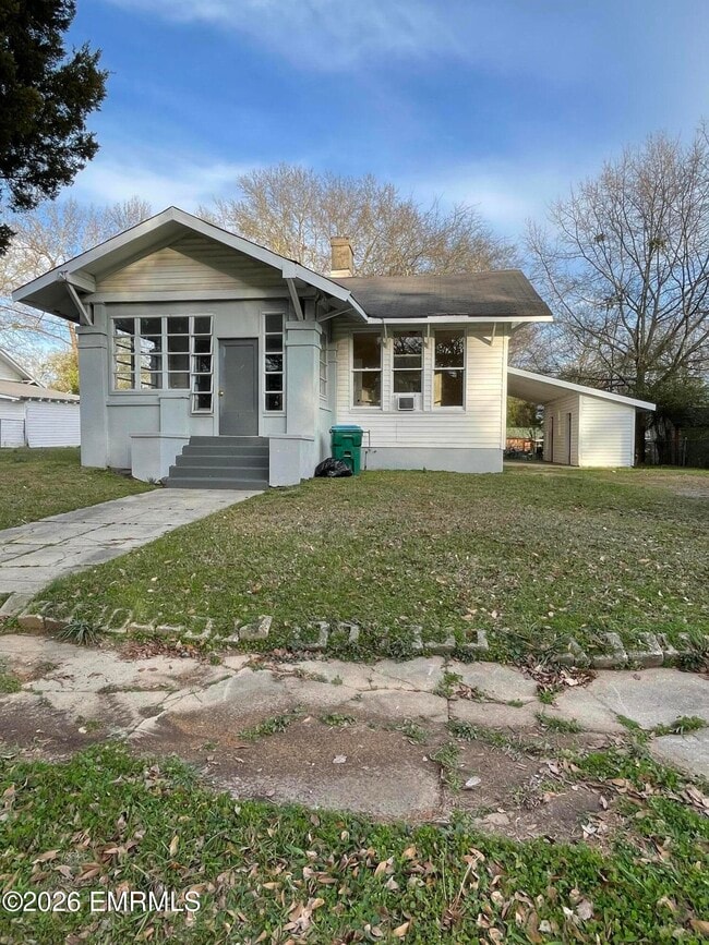 property at 1606 37th Ave