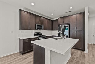14610 Isla Vista Dr in Los Angeles, CA - Building Photo