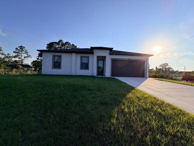 property at 1144 Mobley St E