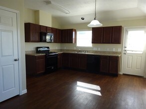 16355 Royal Fort Ln in Houston, TX - Foto de edificio - Building Photo