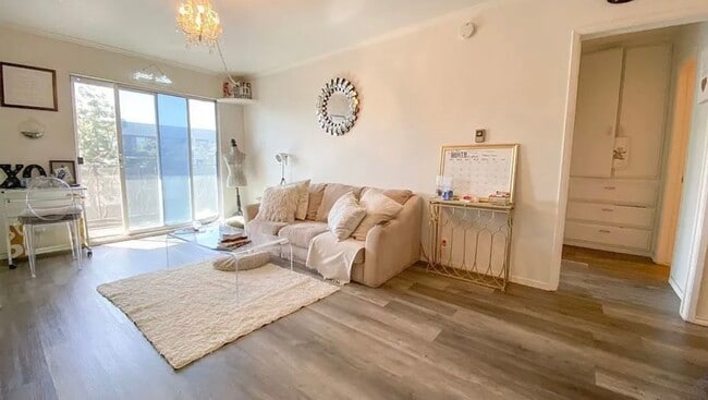 1139 E Ocean Blvd, Unit 1139 in Long Beach, CA - Foto de edificio - Building Photo