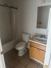 52 Charles St, Unit Stephen in New Britain, CT - Building Photo - Building Photo