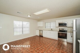 326 Benetton Dr in San Antonio, TX - Foto de edificio - Building Photo