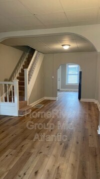 825 N Linwood Ave photo'