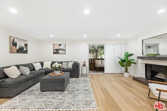 14960 Victory Blvd in Los Angeles, CA - Building Photo - Building Photo