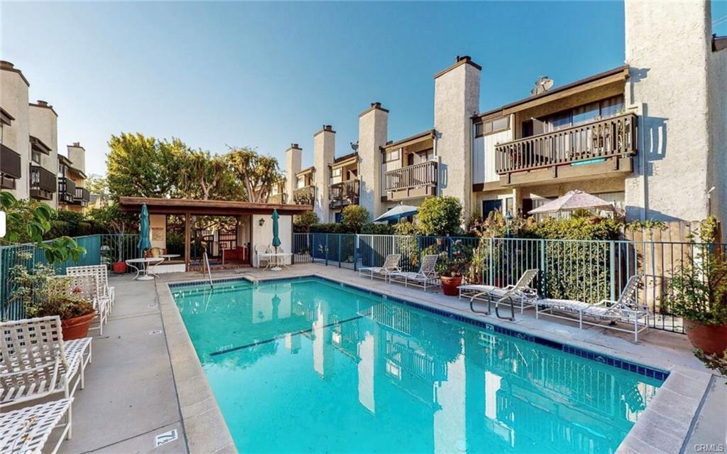 4218 Troost Ave in Los Angeles, CA - Building Photo