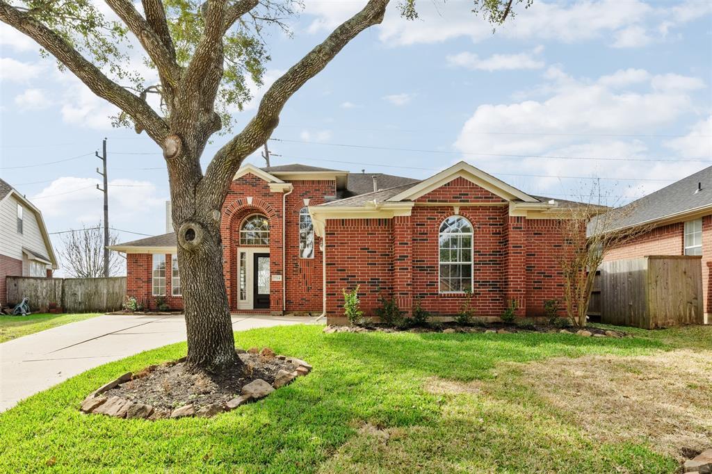 7514 Cherry Brook Ct in Sugar Land, TX - Building Photo