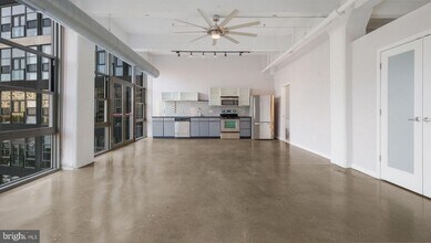 444 N 4th St in Philadelphia, PA - Building Photo - Building Photo