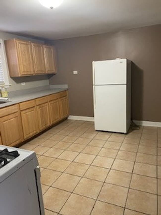 property at 225 E 5th St