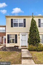 584 Cotswold Ct in Frederick, MD - Foto de edificio - Building Photo