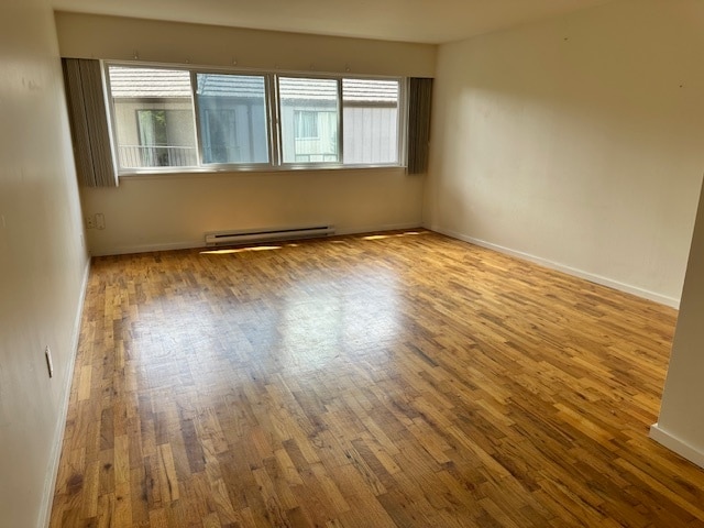 1255 Grant St in Victoria, BC - Building Photo