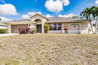 1827 NW 21st St in Cape Coral, FL - Building Photo - Building Photo