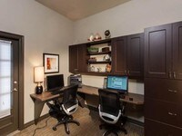 Resident Business Center - Legacy Heights Apartamentos in Denver, Colorado