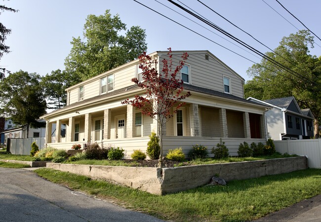 1 Berwick Ave, Unit 1
