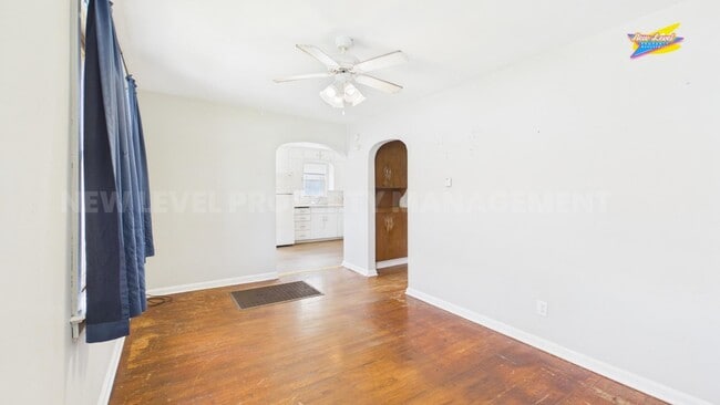 413 E 6th St in Newton, KS - Building Photo - Building Photo