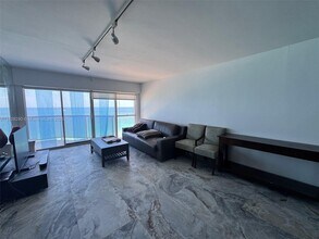 6767 Collins Ave in Miami, FL - Building Photo - Building Photo