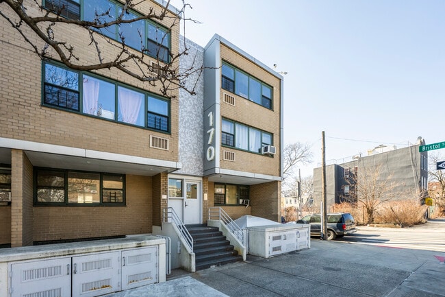 170 Riverdale Avenue in Brooklyn, NY - Building Photo - Building Photo