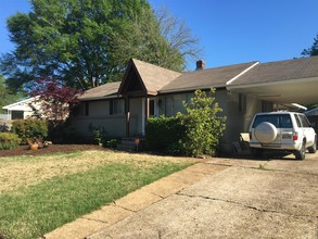 5465 Mesquite Rd in Memphis, TN - Foto de edificio - Building Photo