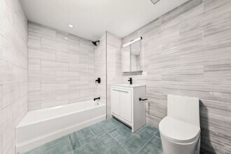 336 E 112th St, Unit 340 in New York, NY - Building Photo - Building Photo