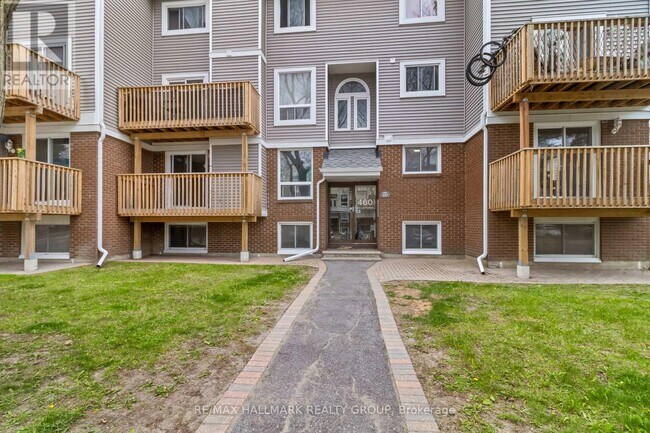 460-460 Fenerty Ct in Ottawa, ON - Building Photo - Building Photo