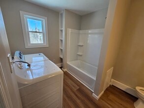 2461 Susquehanna Rd, Unit 2nd Floor in Abington, PA - Building Photo - Building Photo