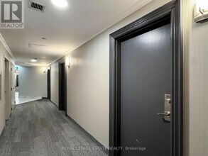 393 King St W in Toronto, ON - Building Photo - Building Photo