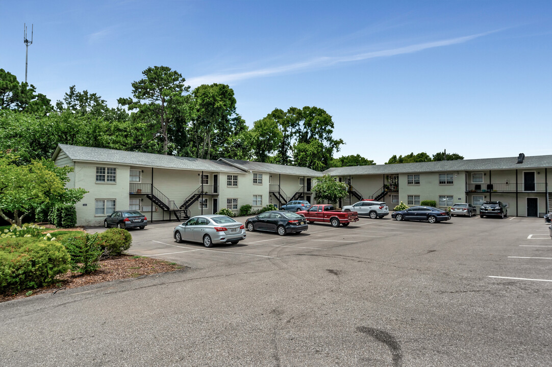 The Lennox in Birmingham, AL - Building Photo