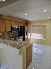 38806 Litchfield Cir in Fremont, CA - Building Photo - Building Photo